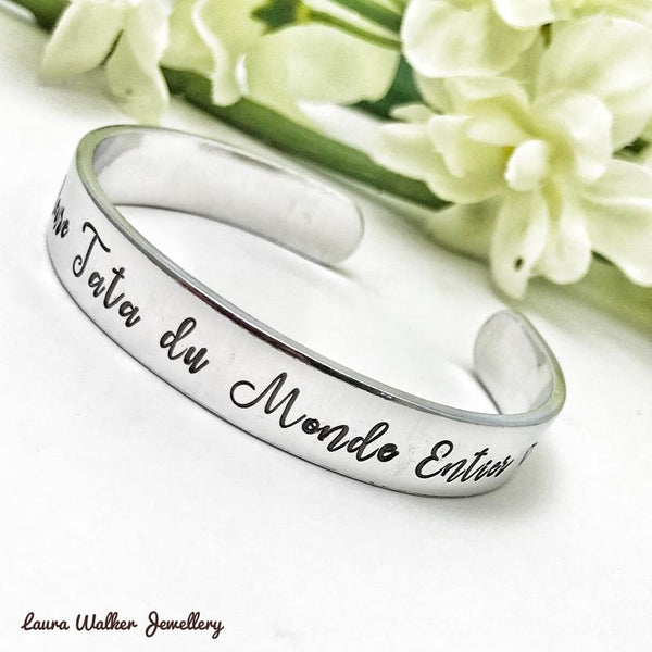 Tata Tatie Jewelry, Bangle Engraved 'The Best Aunt in the Whole World'