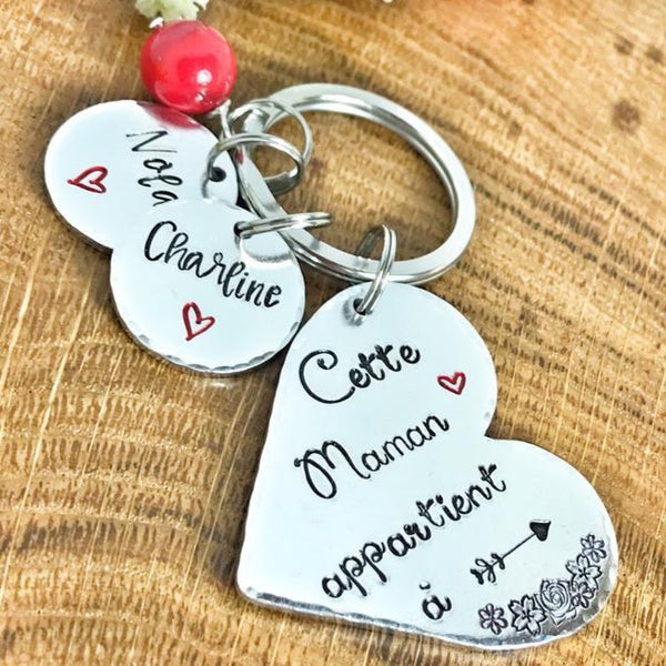 'Mom belongs to' keychain