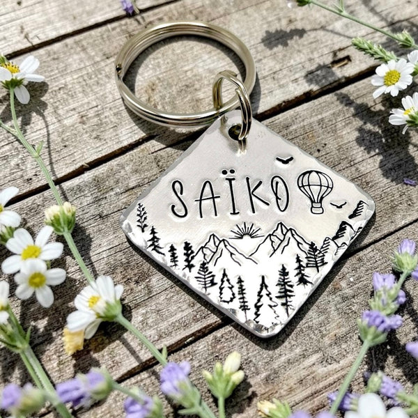 Médaillon d'identité Chien, Médaille Chien Montagnes et Forêt, Gravé avec Nom et Numéro