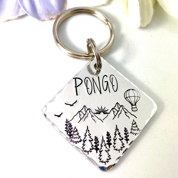 Médaillon d'identité Chien, Médaille Chien Montagnes et Forêt, Gravé avec Nom et Numéro