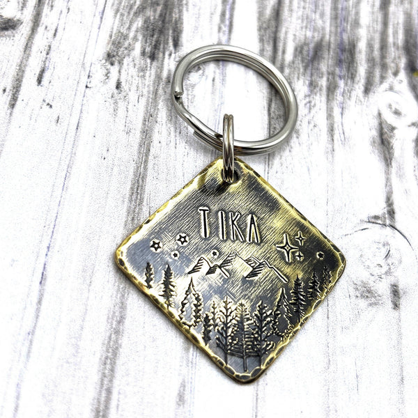 Médaillon d'identité Chien, Médaille Personnalisée, Montagnes et Forêt, Laiton Vieilli Chien