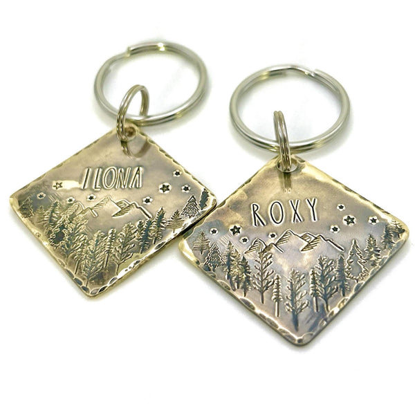Médaillon d'identité Chien, Médaille Personnalisée, Montagnes et Forêt, Laiton Vieilli Chien
