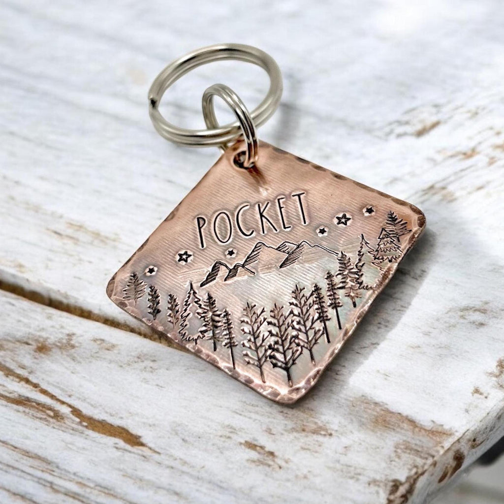 Médaillon d'identité Chien, Médaille en Cuivre, Montagnes et Arbres, Fait Main