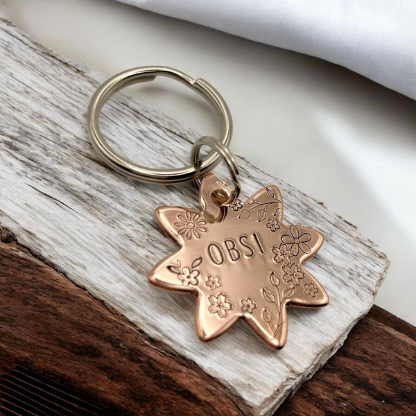 Médaille d'identité Chien, Jolie Médaille Personnalisée pour Chien, Médaille en Cuivre avec Fleurs