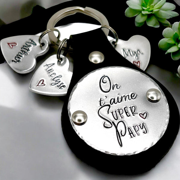 Porte-clés personnalisé cuir et aluminium – avec médailles gravés prénoms enfants - Cadeau Fête des Grands-Pères