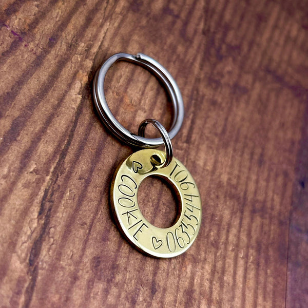 Plaque d’identification pour chien personnalisée – gravée à la main en cuivre ou laiton - rondelle chien