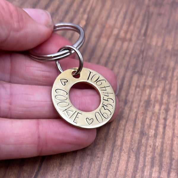Plaque d’identification pour chien personnalisée – gravée à la main en cuivre ou laiton - rondelle chien