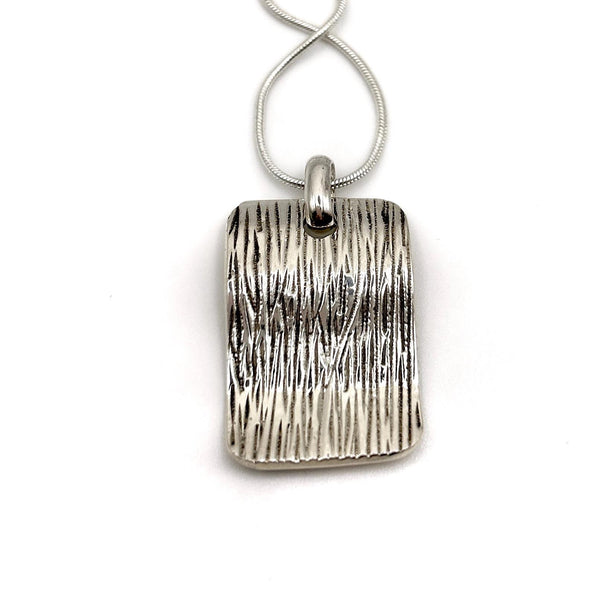 Pendentif en argent 925 fait main | Bijou artisanal argent texturé | Design moderne et minimaliste