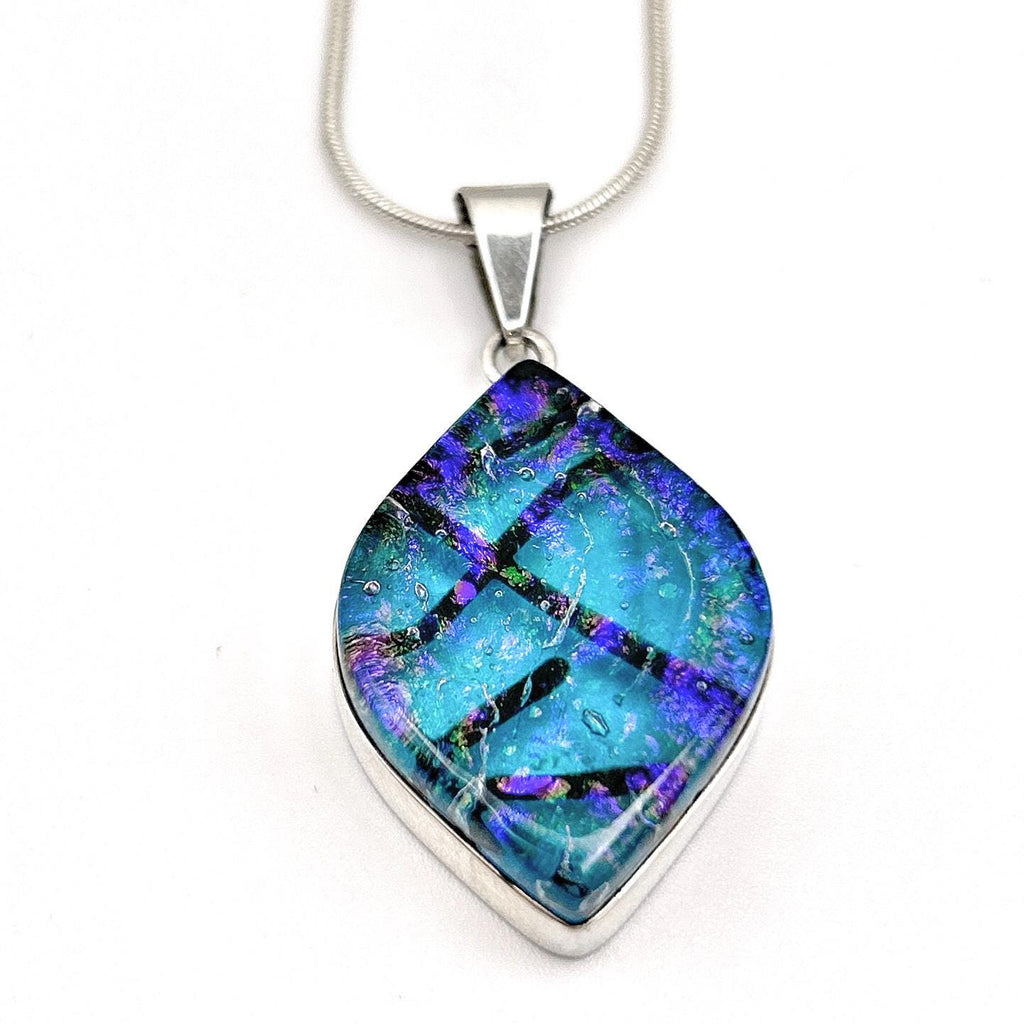 Collier Cadeau Femme en Argent Massif – Pendentif en Verre Dichroïque Irisé, Bijou Artisanal