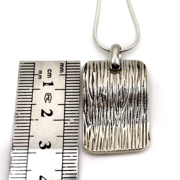 Pendentif en argent 925 fait main | Bijou artisanal argent texturé | Design moderne et minimaliste