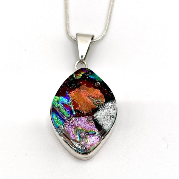 Collier Cadeau Femme en Argent Massif – Pendentif en Verre Dichroïque Irisé, Bijou Artisanal