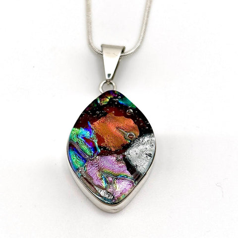 Collier Cadeau Femme en Argent Massif – Pendentif en Verre Dichroïque Irisé, Bijou Artisanal