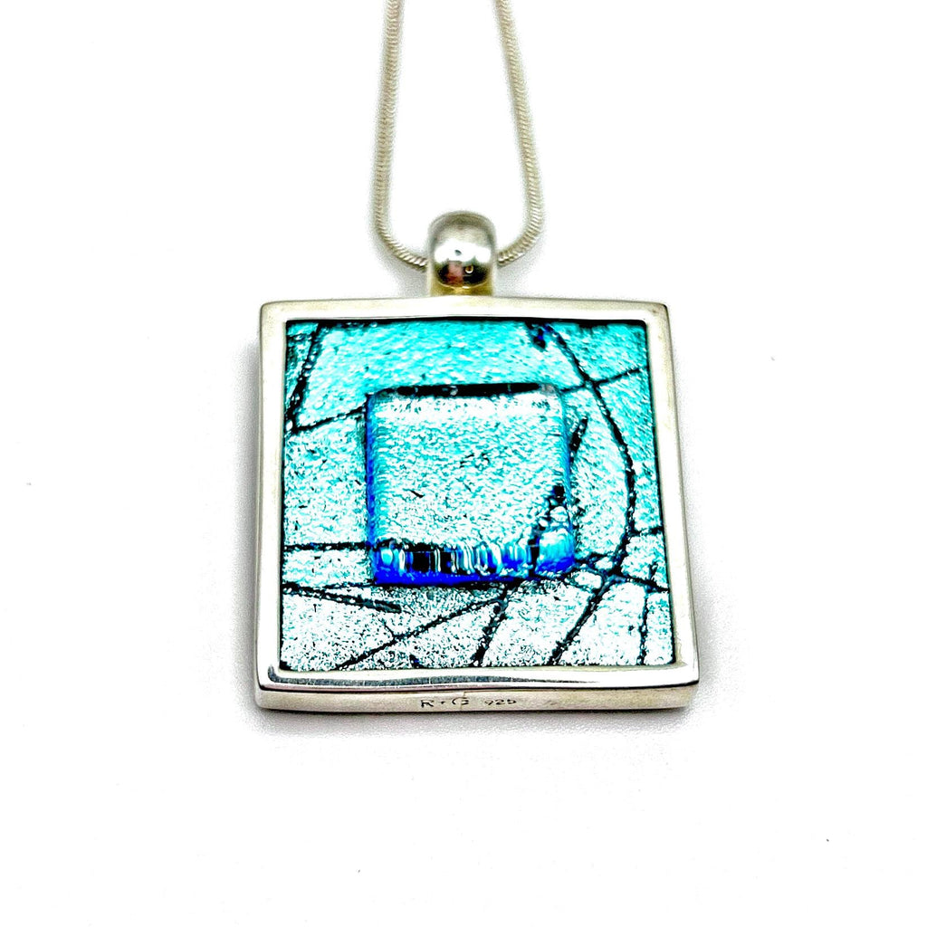 Pendentif en verre dichroïque aqua – Cadeau d’anniversaire ou de fête - Argent Massif