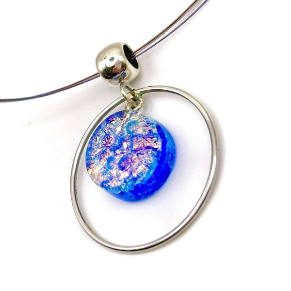 Collier Artisanal en Verre Dichroïque – Pendentif Cercle Coloré, Idée Cadeau Femme