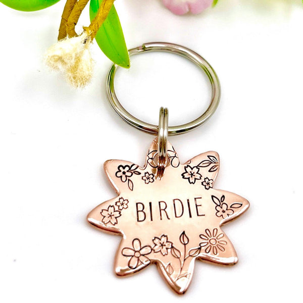 Médaille d'identité Chien, Jolie Médaille Personnalisée pour Chien, Médaille en Cuivre avec Fleurs