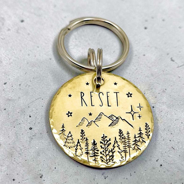 Médaille d'identité Chien, Médaille pour Chien Montagnes et Forêt, Médaillon Personnalisé Fait Main en France