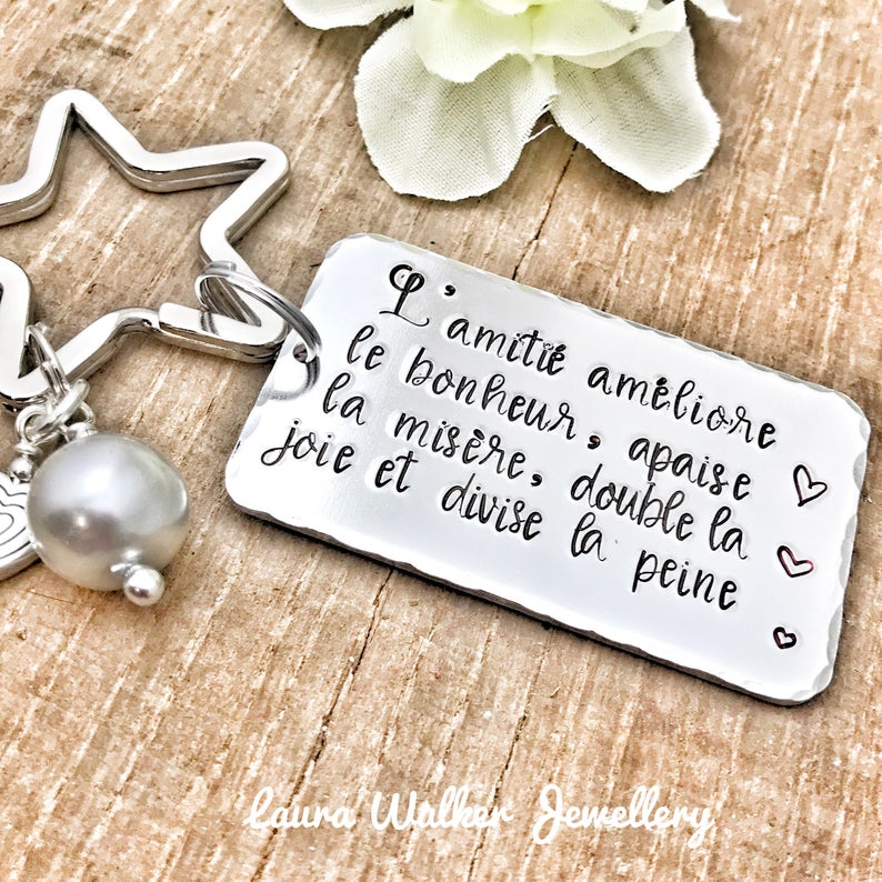 Porte Clé 'L'amitié améliore le bonheur' – Laura Walker Jewellery