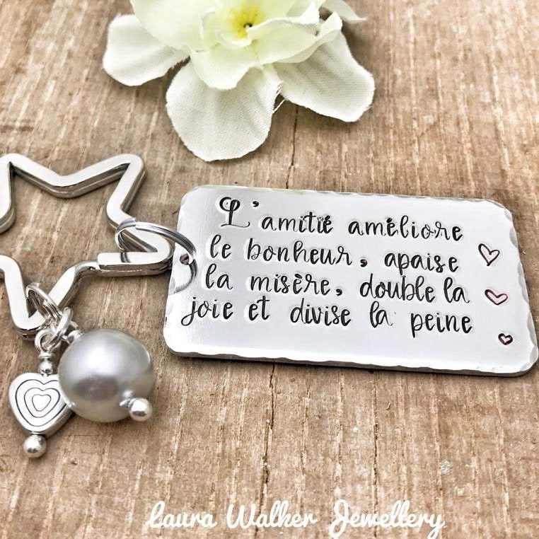 Porte Clé 'L'amitié améliore le bonheur' – Laura Walker Jewellery